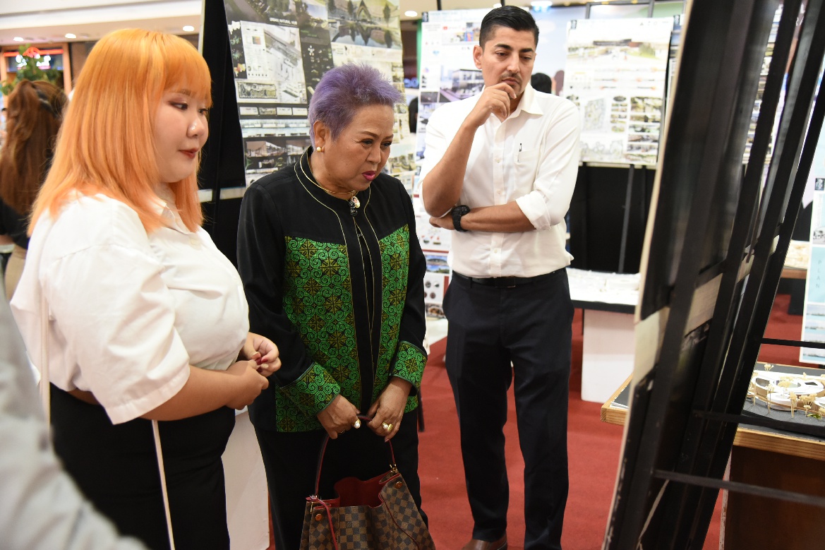 Thesis exhibition 01-0016