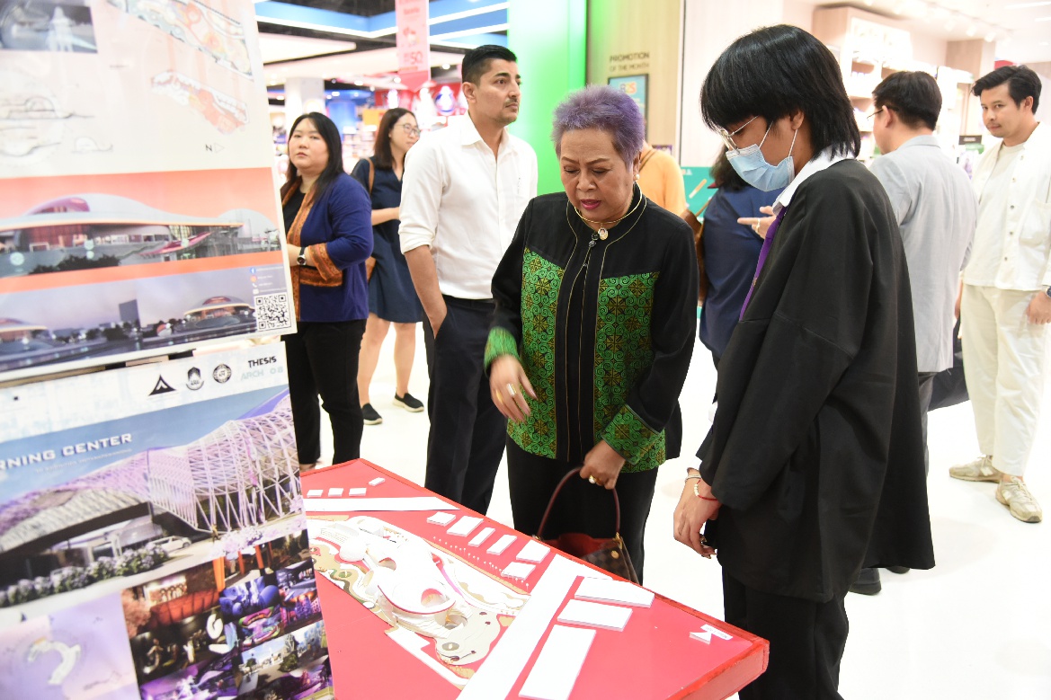 Thesis exhibition 01-0018