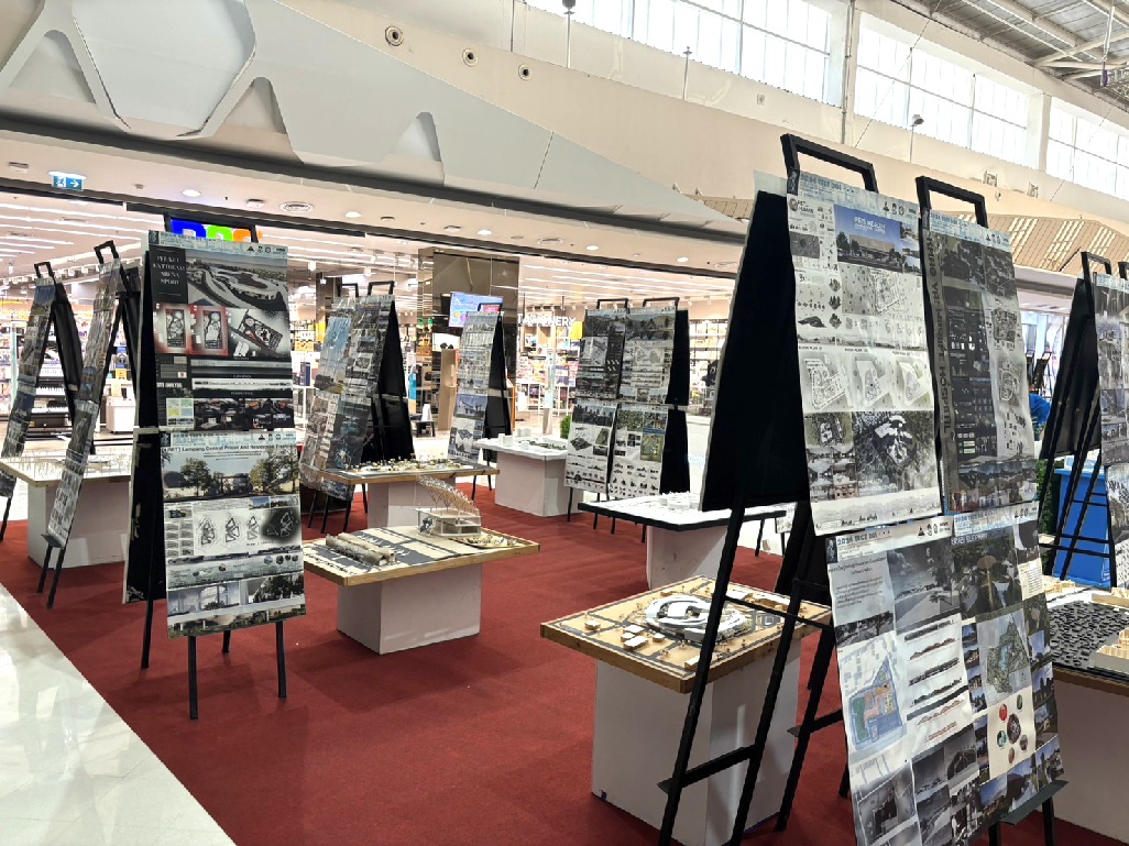 Thesis exhibition 01-0005