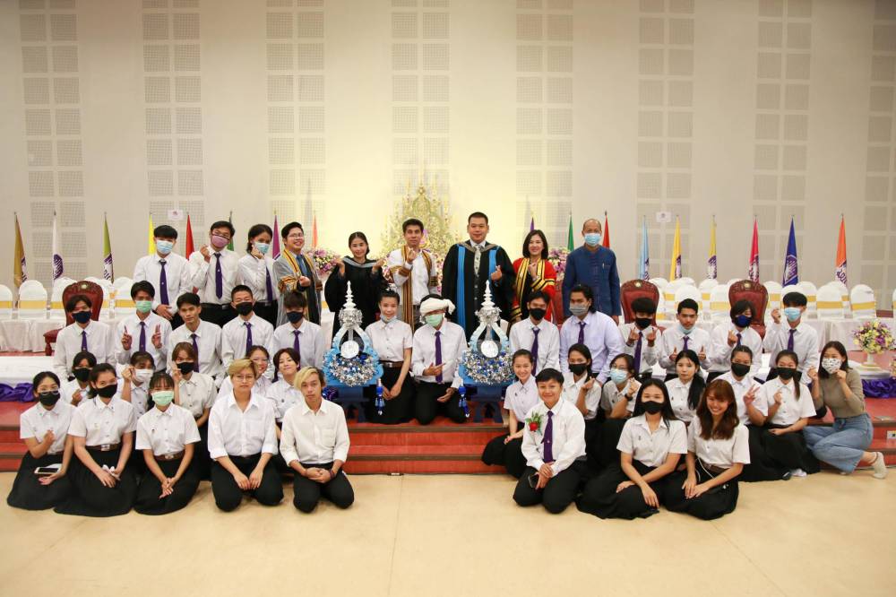 นิสิตคณะสถาปัตยกรรมศาสตร์และศิลปกรรมศาสตร์ ได้เข้าร่วม พิธีไหว้ครูพร้อมรับขวัญน้องใหม่ มหาวิทยาลัยพะเยา ประจำปีการศึกษา 2563
