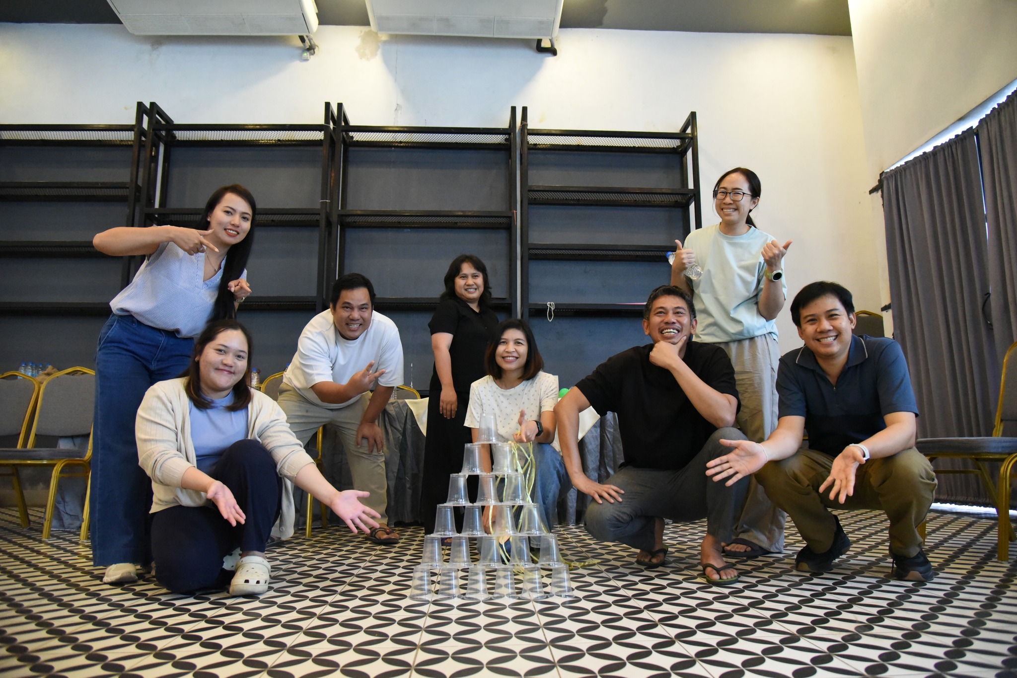Collaborative strategic direction review in a participatory environment