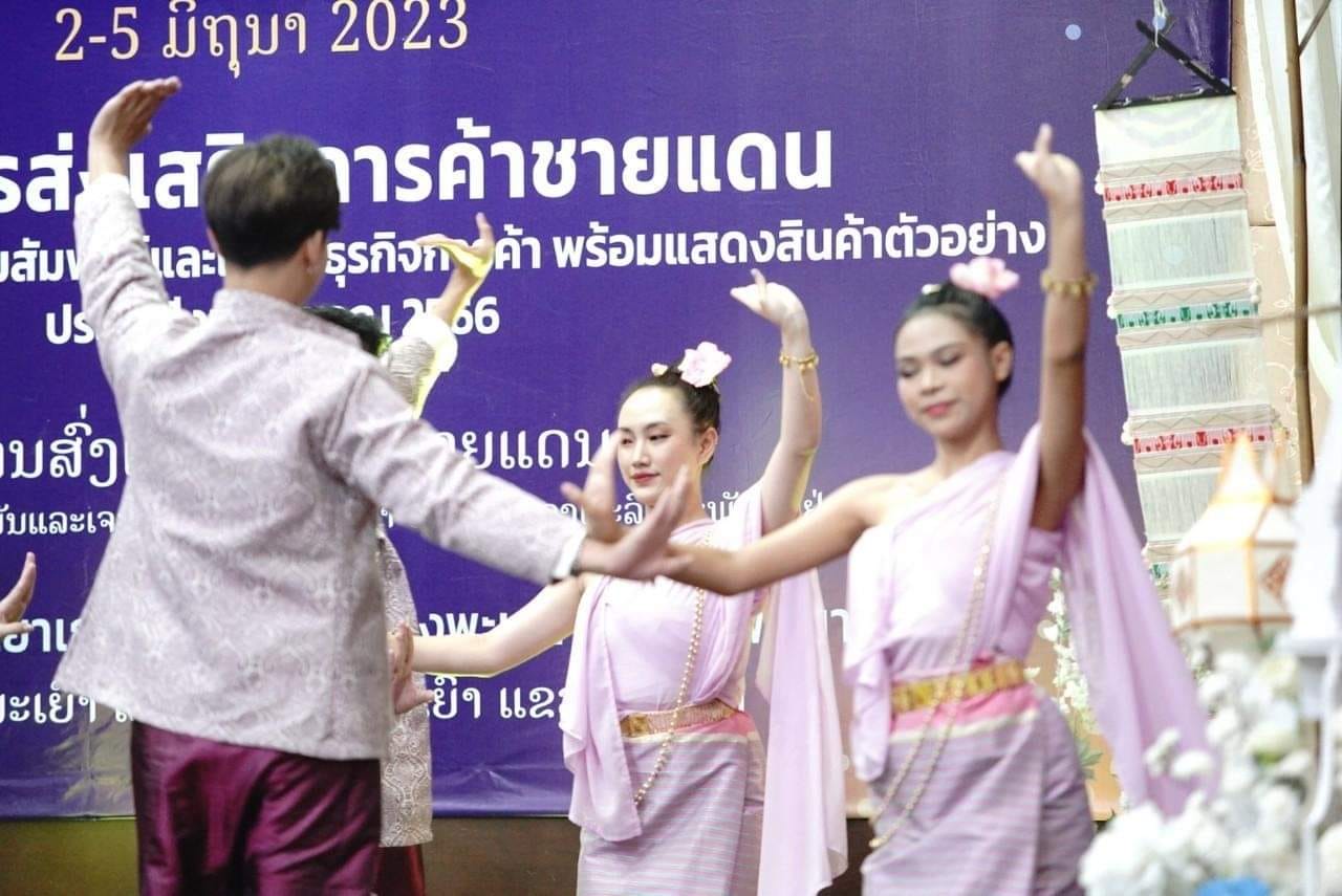06062566 (12)
